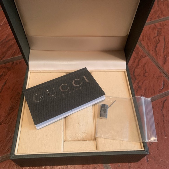 GUCCI Timepiece box and one link. No additional details. See all pics. - Picture 5 of 8